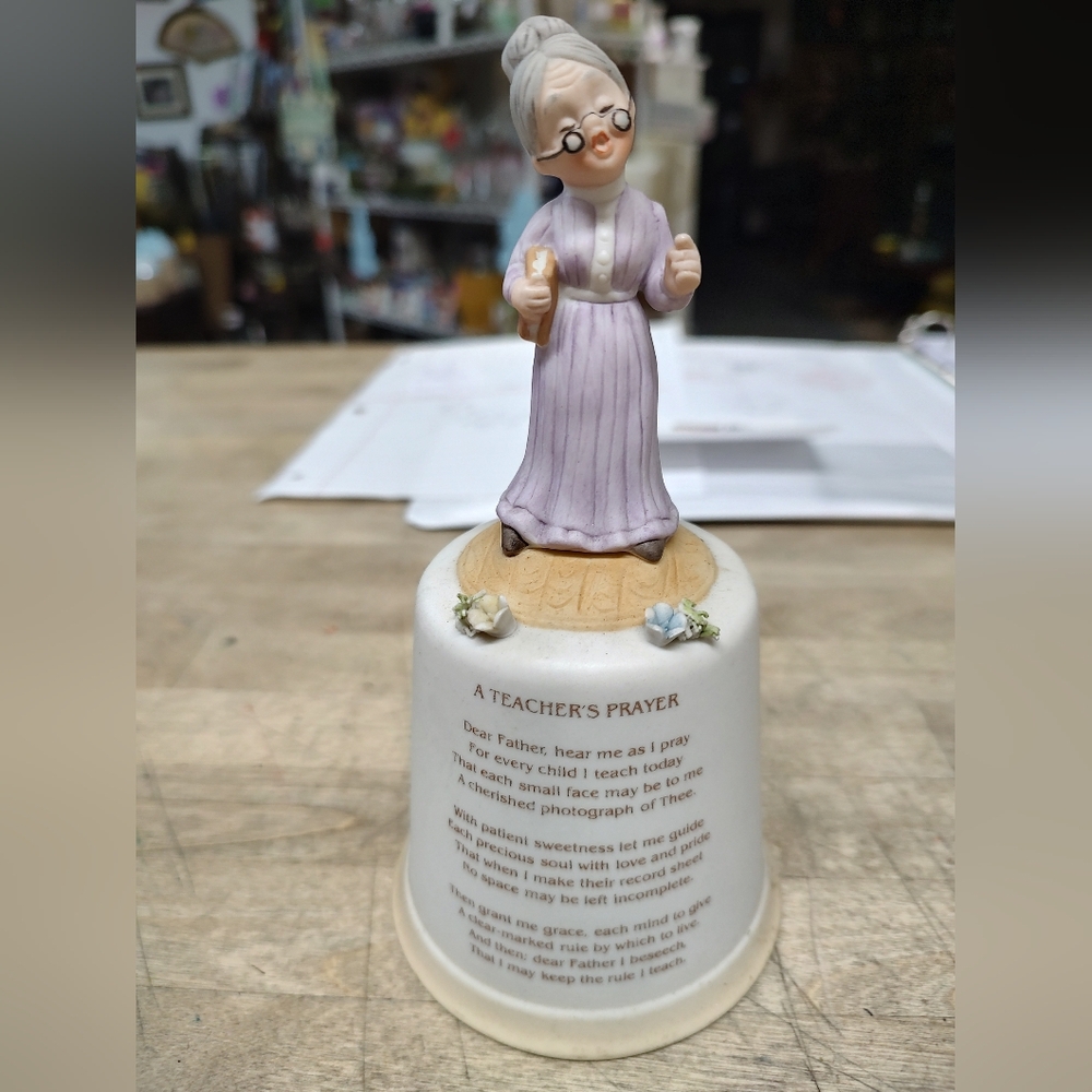 A Teacher's Prayer Figurine - Purple and White